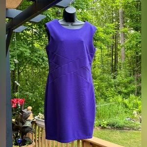 Ladies sleeveless purple dress